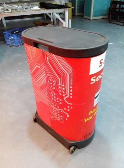 Kundenspezifische Leistungen leicht öffnen Folding Pop up Standplatz für Outdoor-Promotion